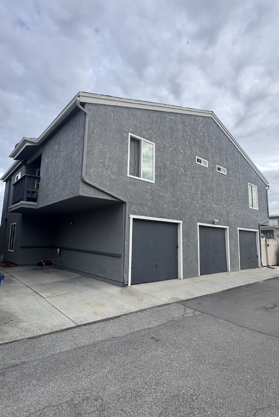 Downtown Huntington Beach 1-Bedroom with Detached Garage. property image