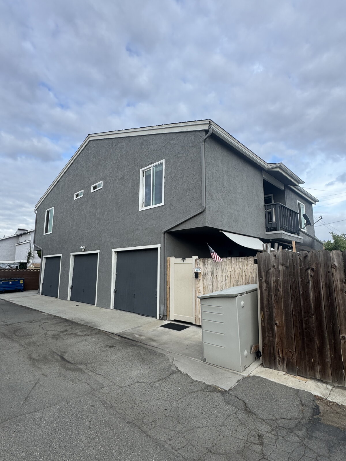 Downtown Huntington Beach 1-Bedroom with Detached Garage. property image