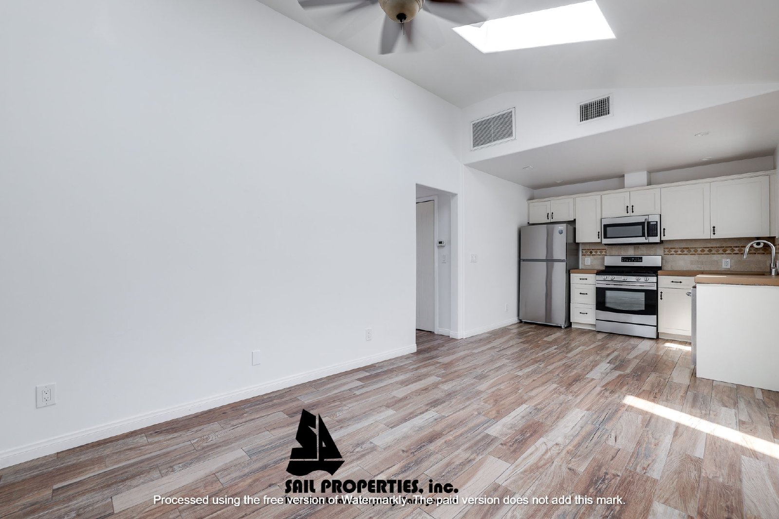 Beautifully Remodeled Apartment in Huntington Beach property image