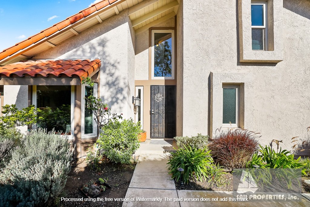 Beach townhome Vacation Rental with two car garage! property image