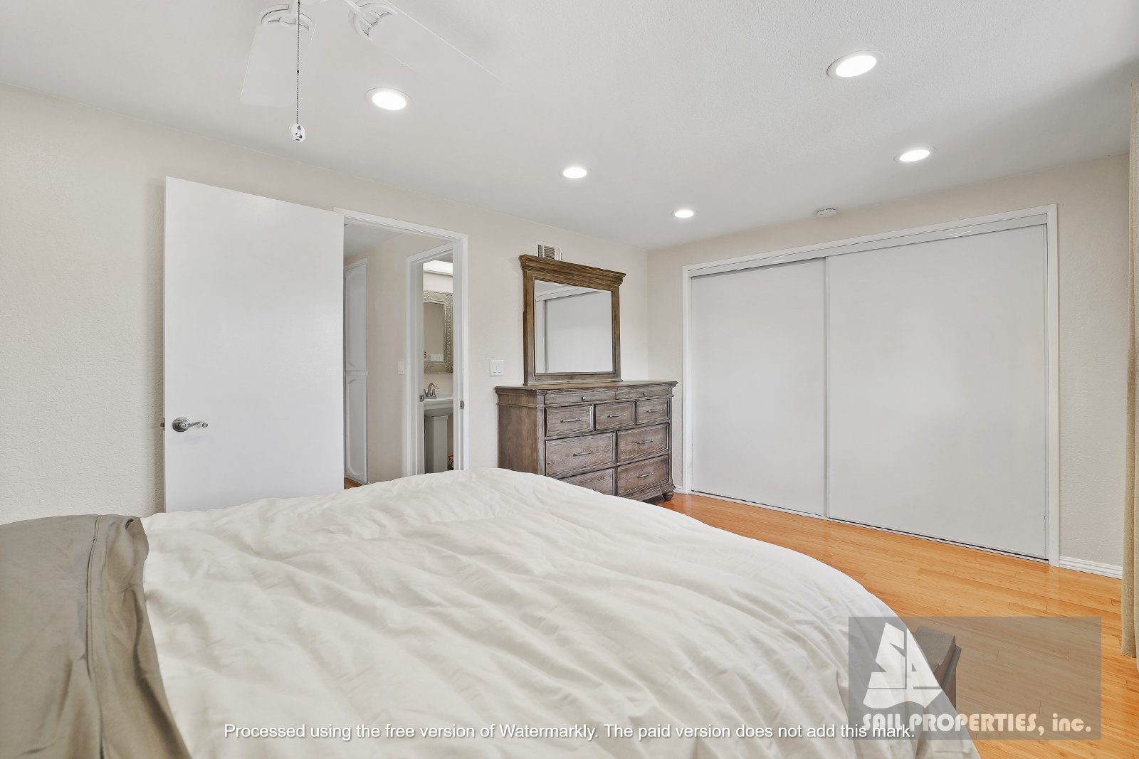 Beach townhome Vacation Rental with two car garage! property image