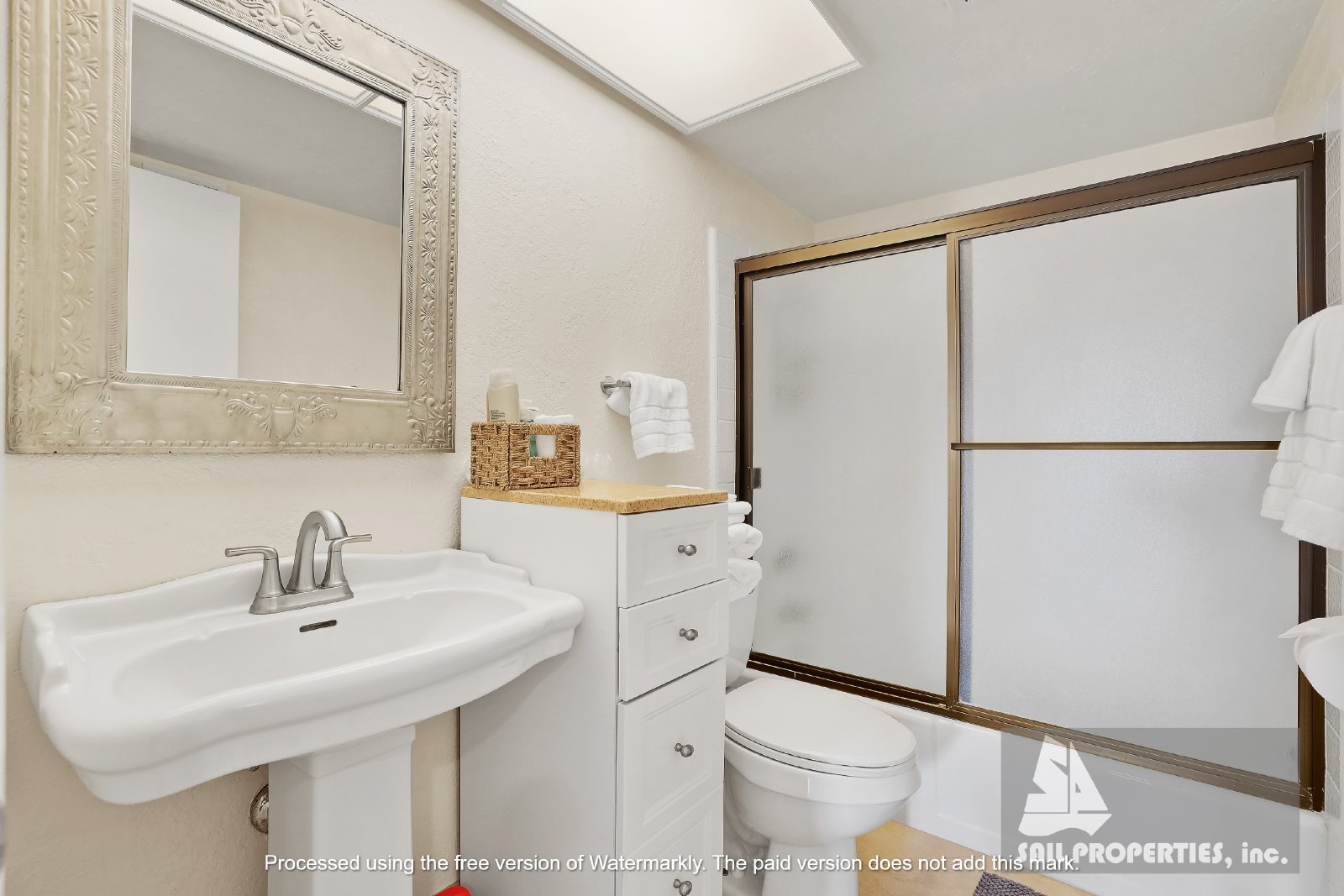 Beach townhome Vacation Rental with two car garage! property image