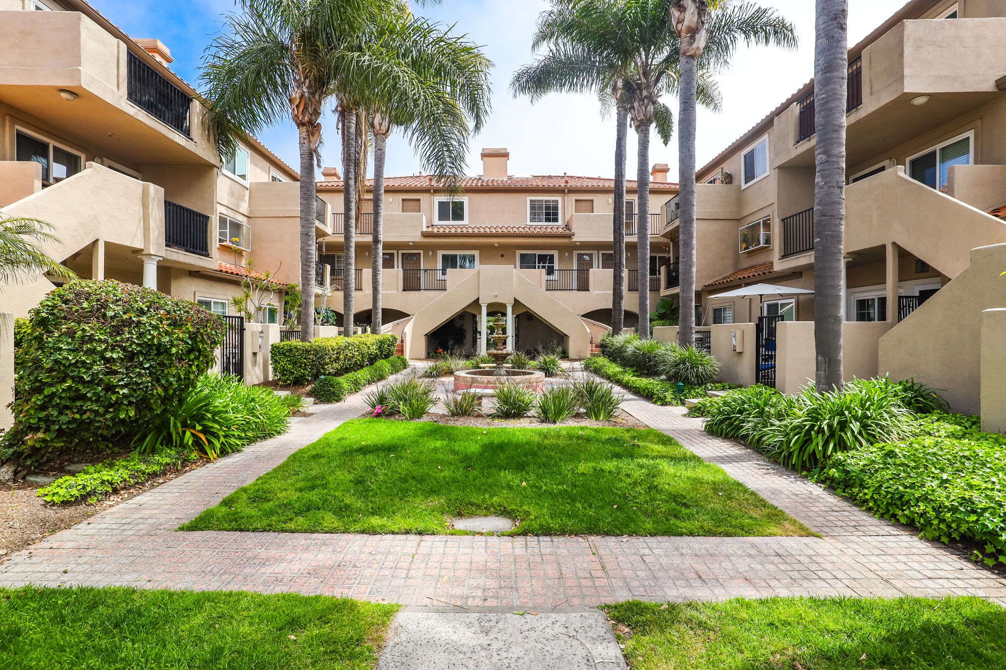 The Legal Components of Managing a Homeowners Association (HOA)